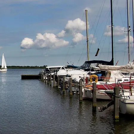 Modern Houseboat With Air Conditioning Located In Marina * Uitgeest