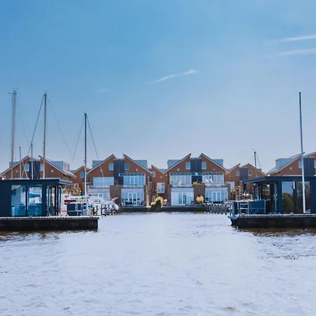 Modern Houseboat With Air Conditioning Located In Marina Botel Uitgeest