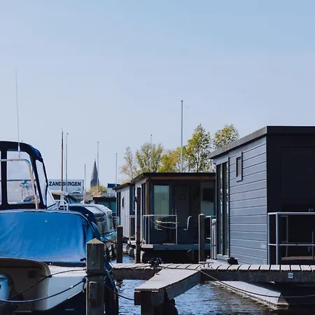 Modern Houseboat With Air Conditioning Located In Marina Båthotell *