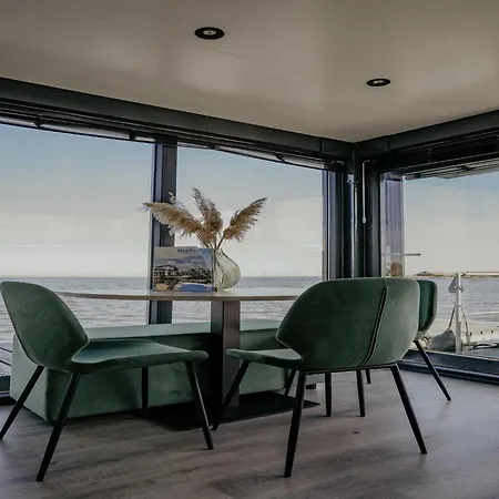 Luxury Houseboat Getaway Tekne