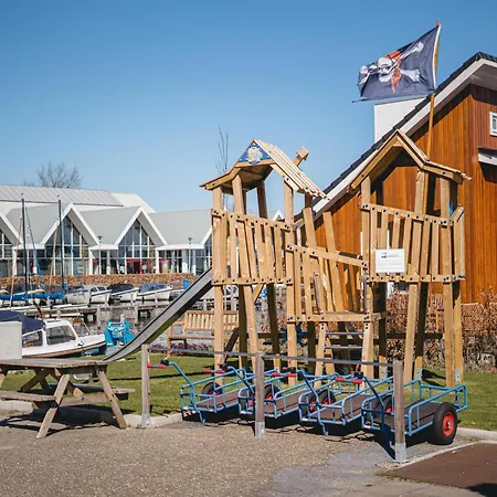 Luxury Houseboat Getaway Tekne