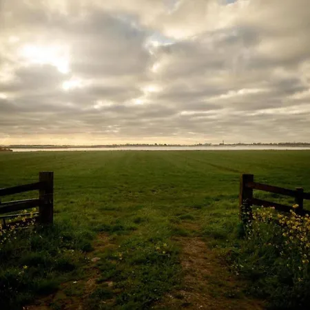 Botel Luxury Houseboat Getaway