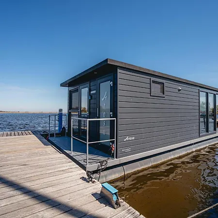 Botel Luxury Houseboat Getaway